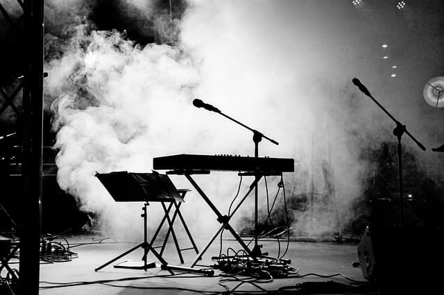 The Rise of Independent Artists: Exploring Current Trends